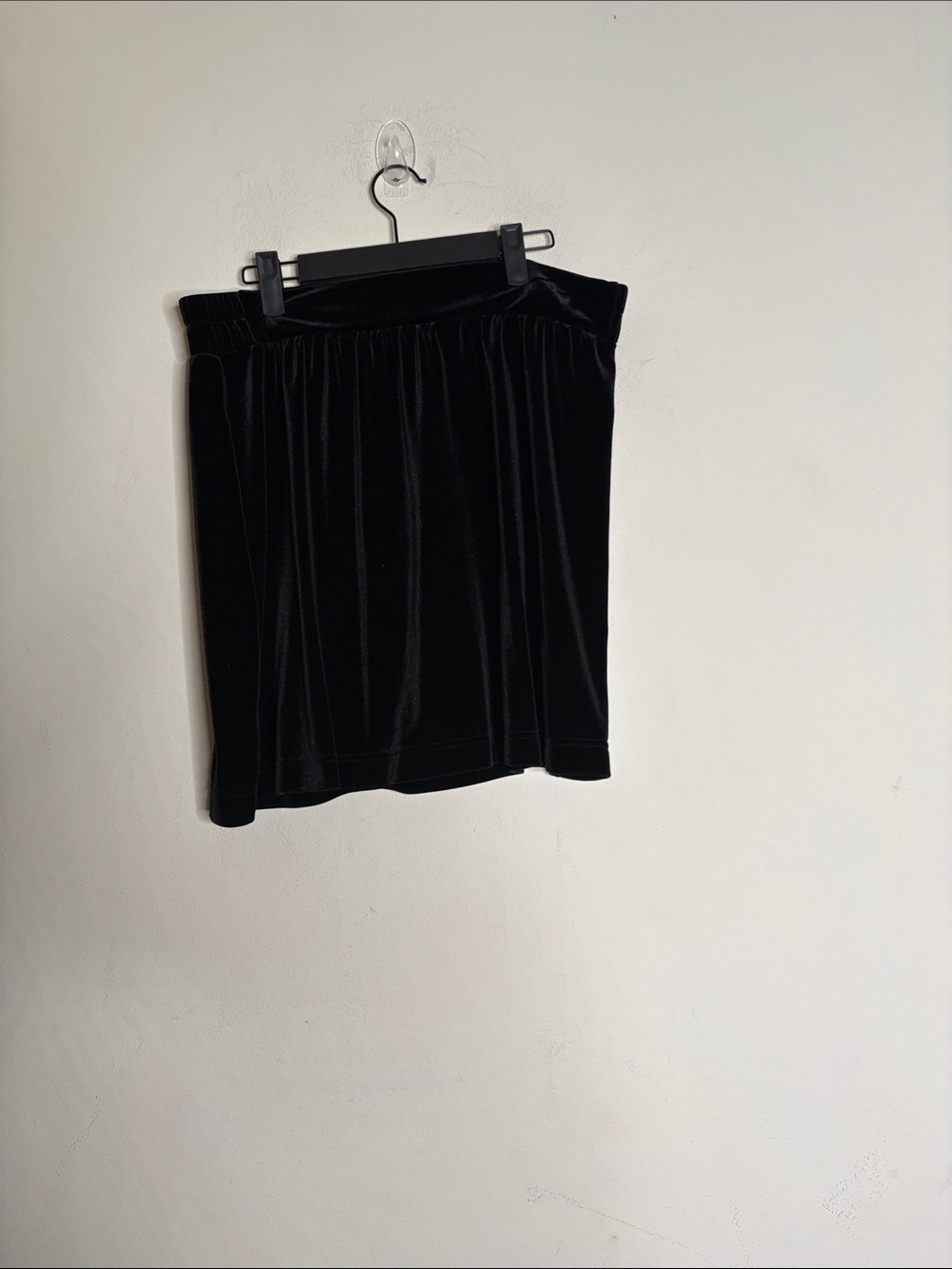 LOFT Black Velvet Mini Skirt with Gathered Waist - Picture 1 of 4